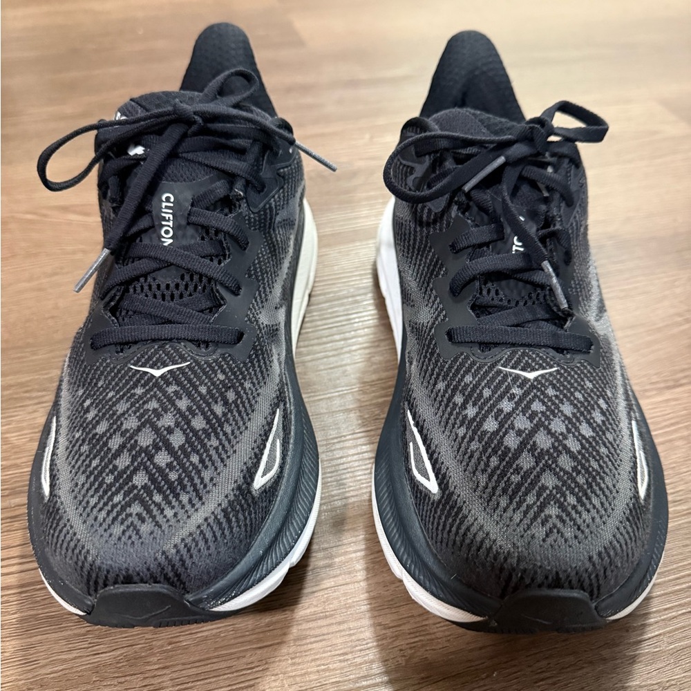 Hoka clifton 9 women’s Black and White Athletic Shoes - Picture 2 of 10